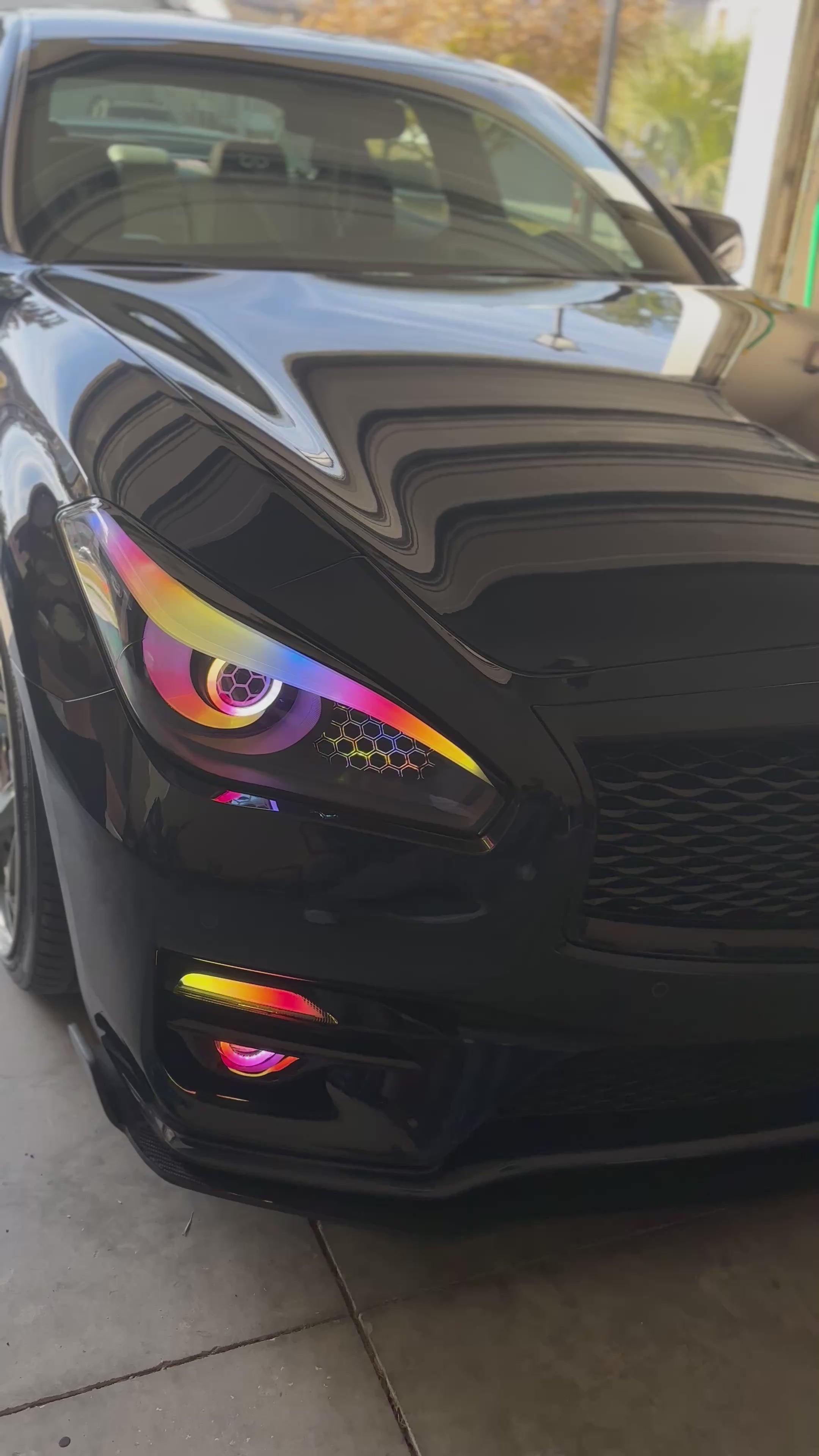 RGBW Flow Infiniti Q70/M37 Headlights